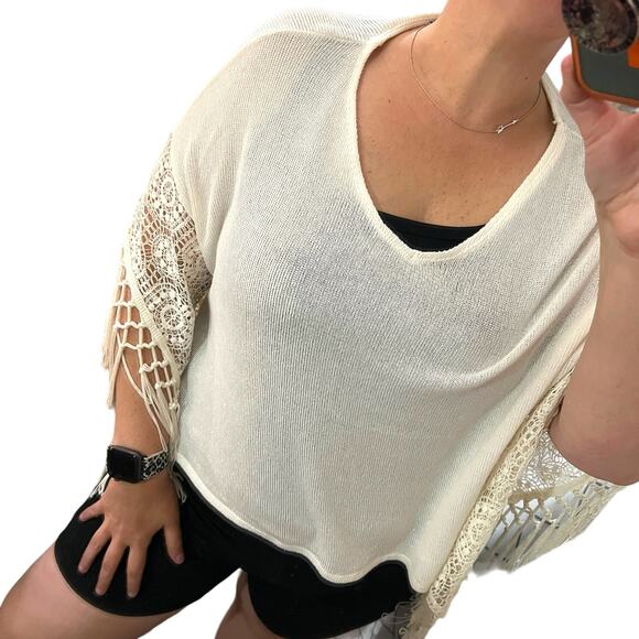 Hollister (OS) Cream Lace Tassel Fringe Sleeve Loose Fit Knit Poncho Top - Picture 2 of 12